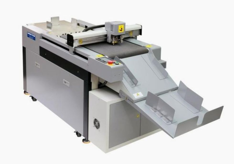 Equipamento de acabamento para embalagens