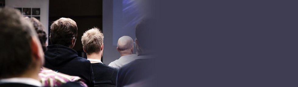 A high end projector shares your ideas beautifully