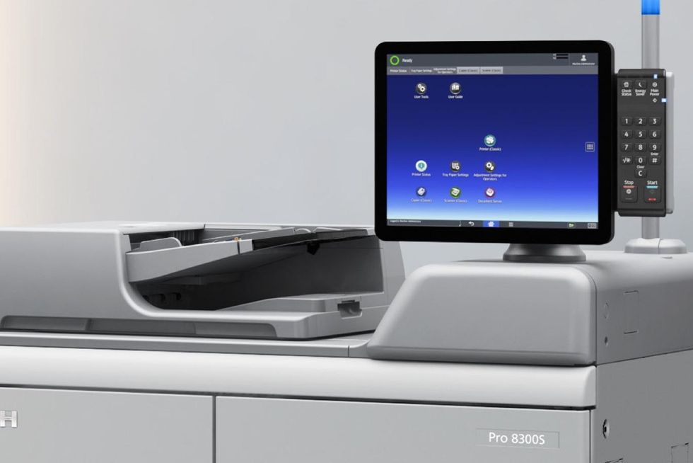 Assuma o controle com nosso novo Painel de Operação Inteligente de 17"