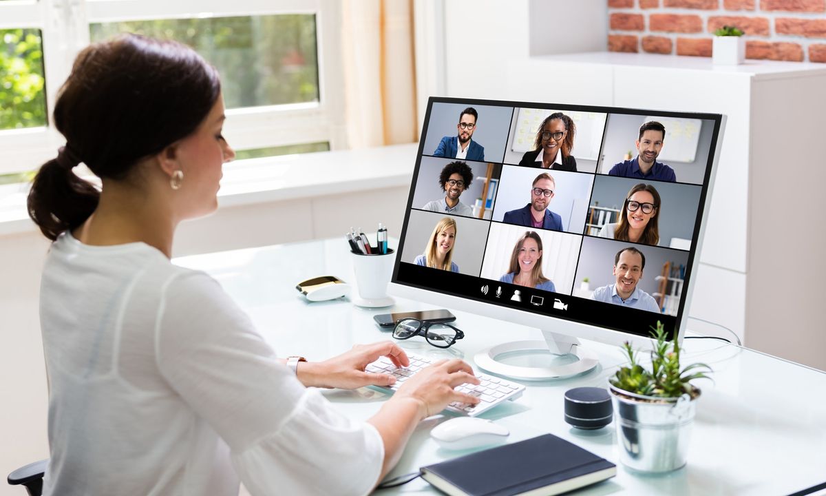 Hybrid working is here to stay: but how to equip the company and the employee's home?