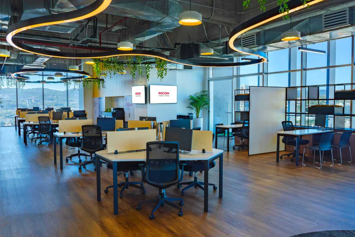 Ricoh LATAM inaugura nueva oficina y Ricoh Innovation Lounge en El Salvador, consolidando su liderazgo tecnológico en Centroamérica
