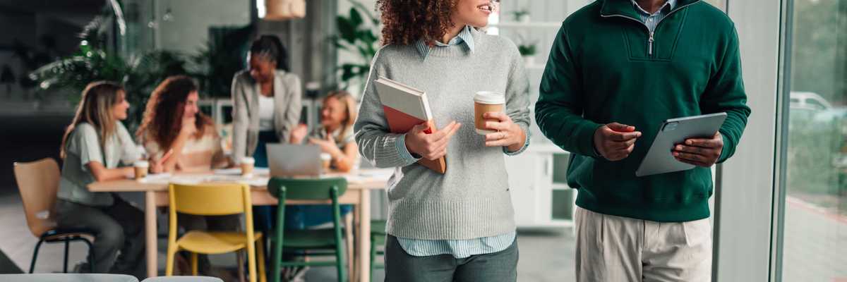 Compañía Global de Transporte moderniza sus espacios de trabajo para una mejor experiencia de colaboración.