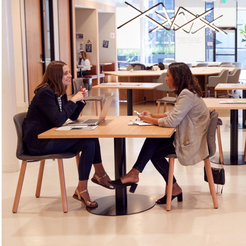 Impresi\u00f3n de producci\u00f3n y Correo 3