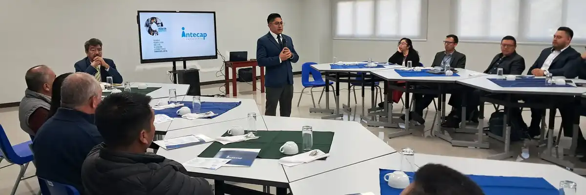 INTECAP Transforms your Training with Ricoh Interactive Displays_caseStudy_1